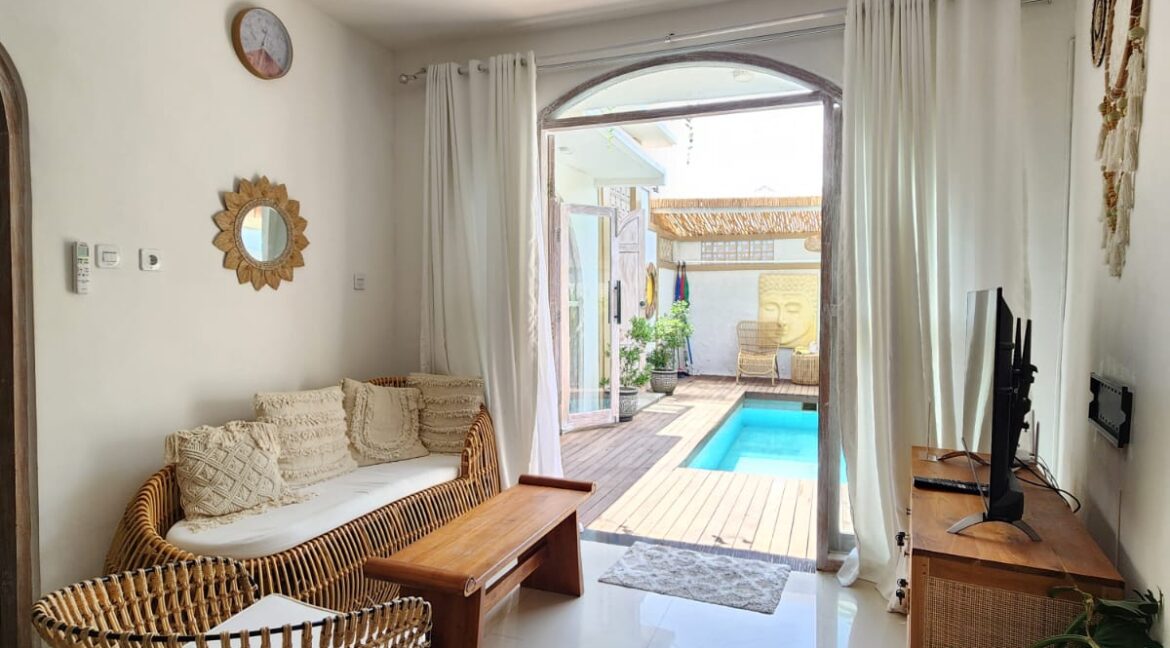 WhatsApp Image 2025-05-17 at 09.58.22