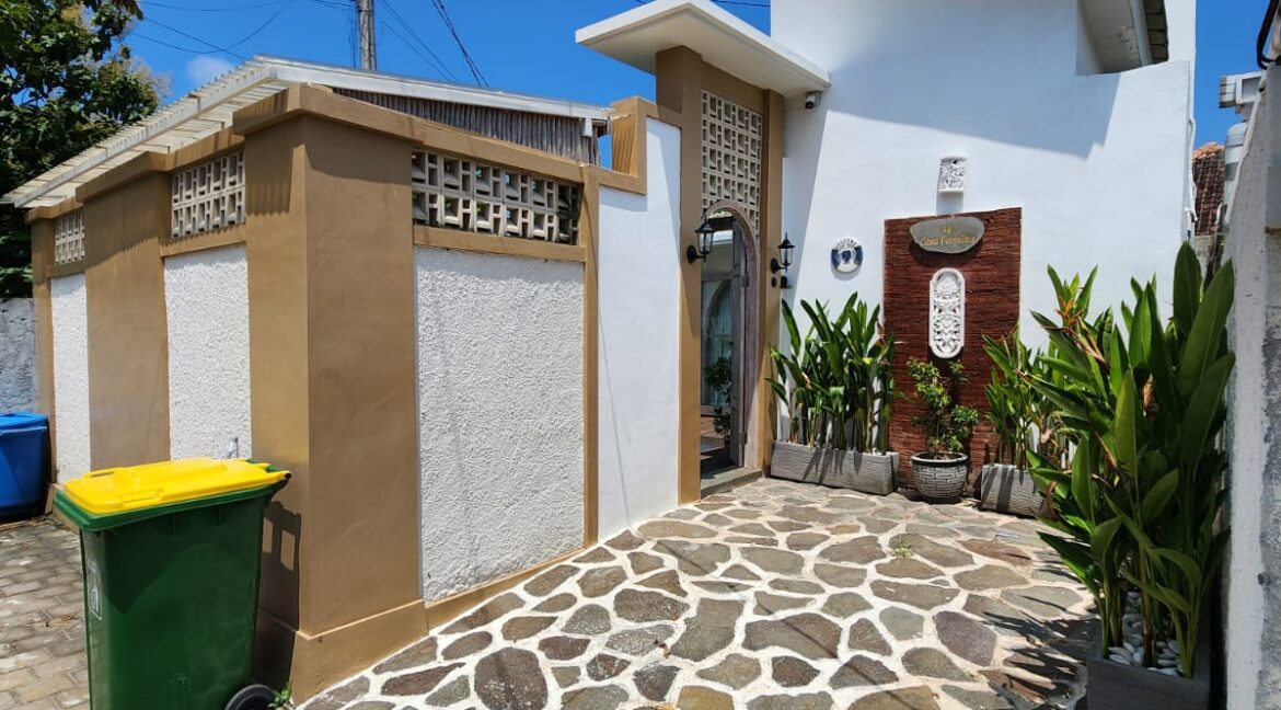 WhatsApp Image 2025-05-17 at 09.58.23