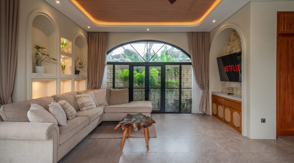 WhatsApp Image 2025-08-09 at 15.31.15 (2)