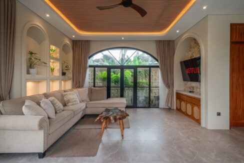 WhatsApp Image 2025-08-09 at 15.31.15 (2)