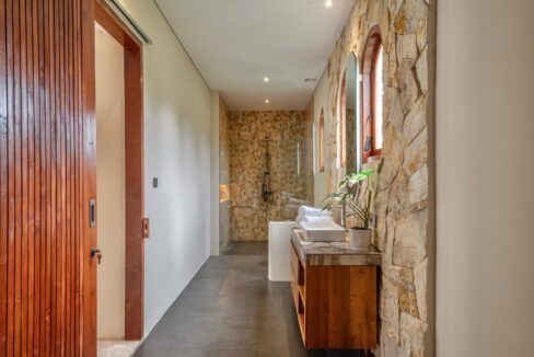 WhatsApp Image 2025-08-09 at 15.31.16 (2)