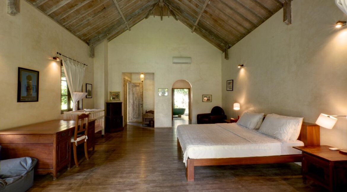 WhatsApp Image 2025-08-13 at 08.34.42 (1)