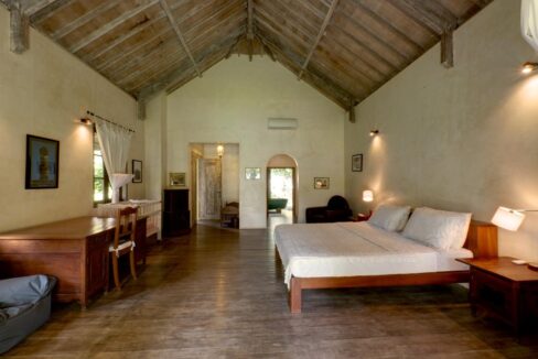 WhatsApp Image 2025-08-13 at 08.34.42 (1)