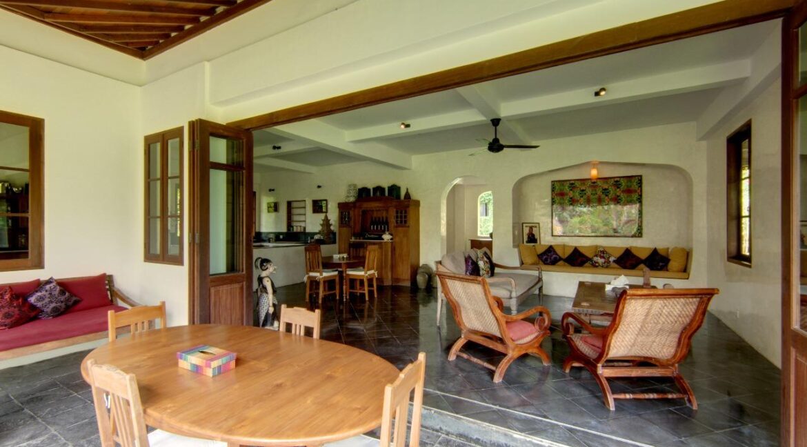 WhatsApp Image 2025-08-13 at 08.34.42