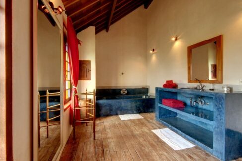 WhatsApp Image 2025-08-13 at 08.34.45 (1)