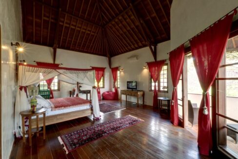 WhatsApp Image 2025-08-13 at 08.34.47