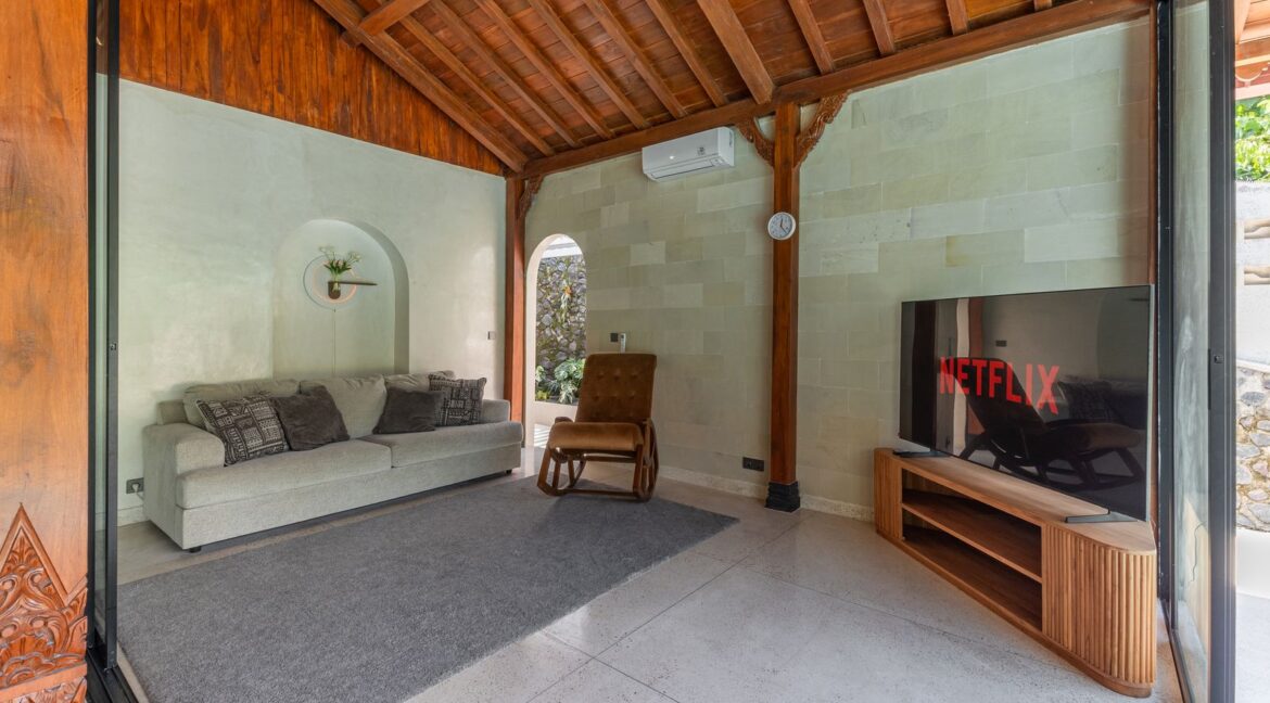 WhatsApp Image 2025-08-15 at 11.51.49 (1)