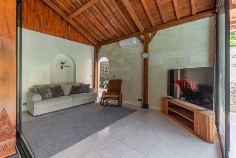 WhatsApp Image 2025-08-15 at 11.51.49 (1)