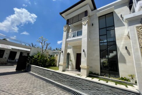 WhatsApp Image 2025-08-23 at 16.46.34 (1)