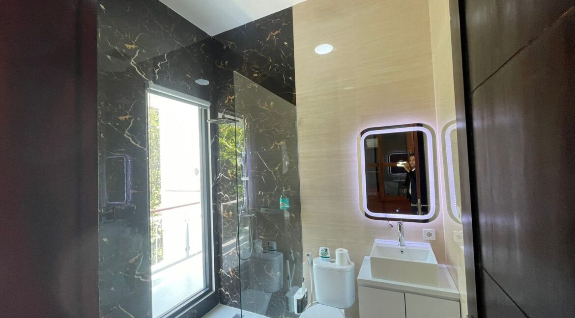 WhatsApp Image 2025-08-23 at 16.46.37 (1)