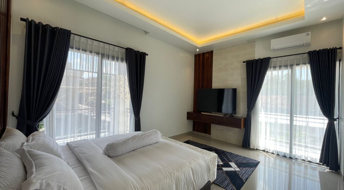 WhatsApp Image 2025-08-23 at 16.46.38