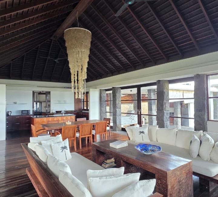 WhatsApp Image 2025-09-12 at 14.43.47 (2)