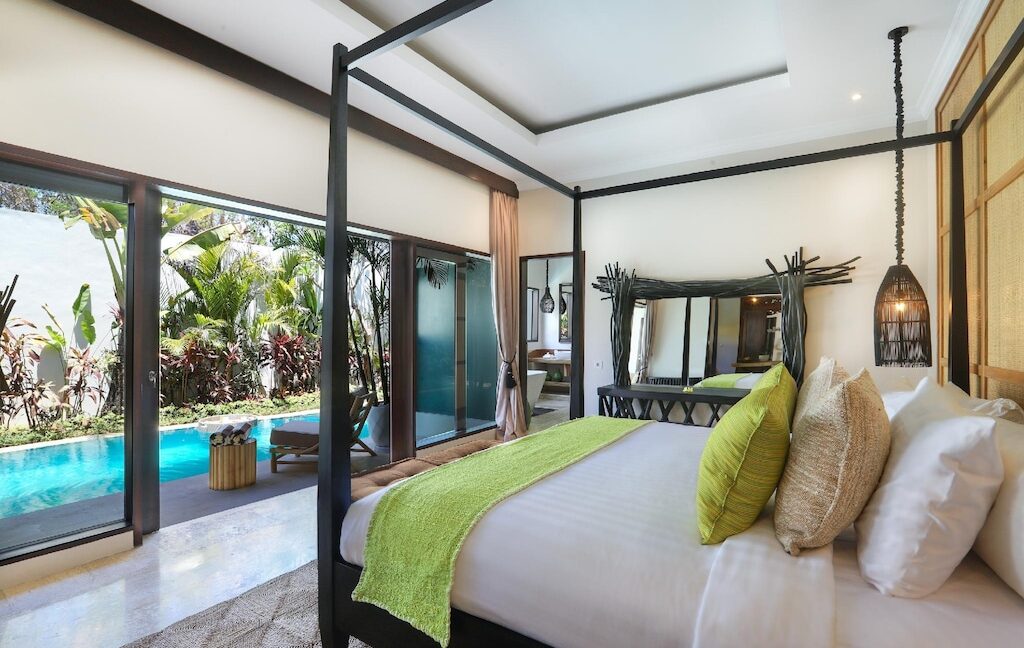 WhatsApp Image 2025-11-20 at 19.59.37 (1)