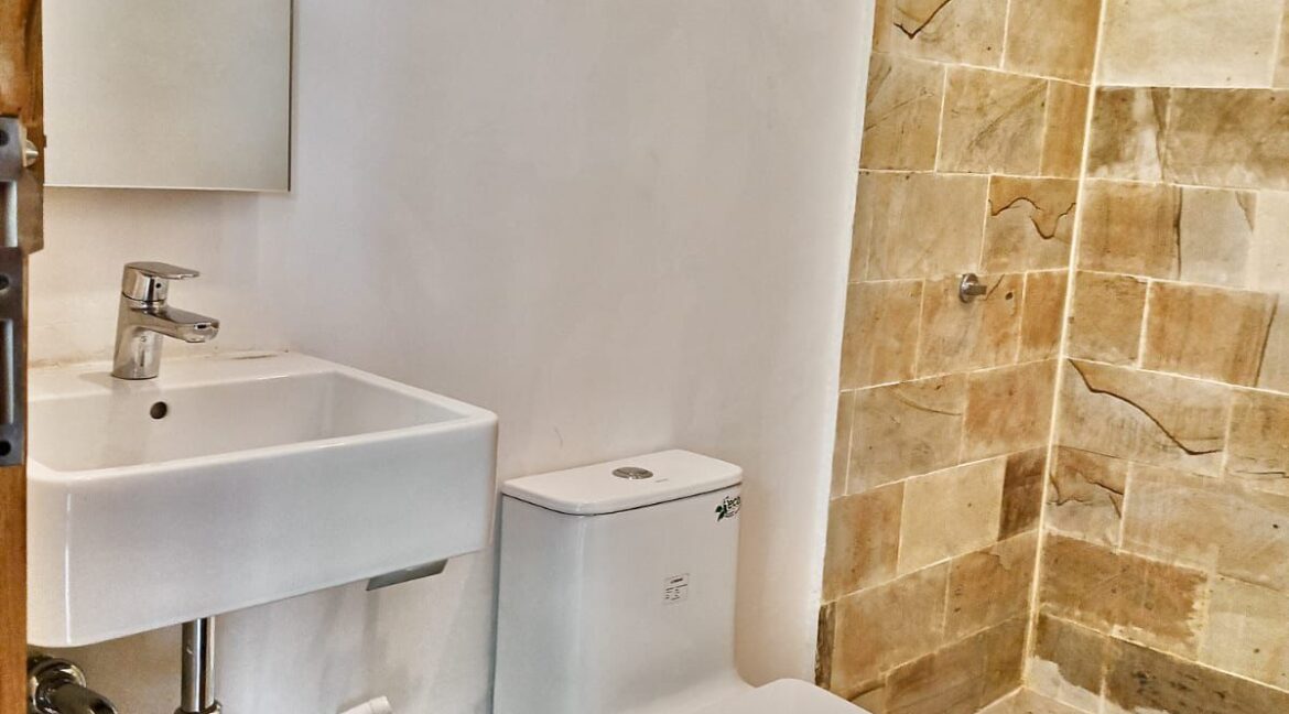 WhatsApp Image 2025-12-09 at 15.12.29