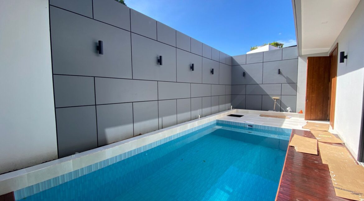 WhatsApp Image 2025-12-23 at 17.48.43