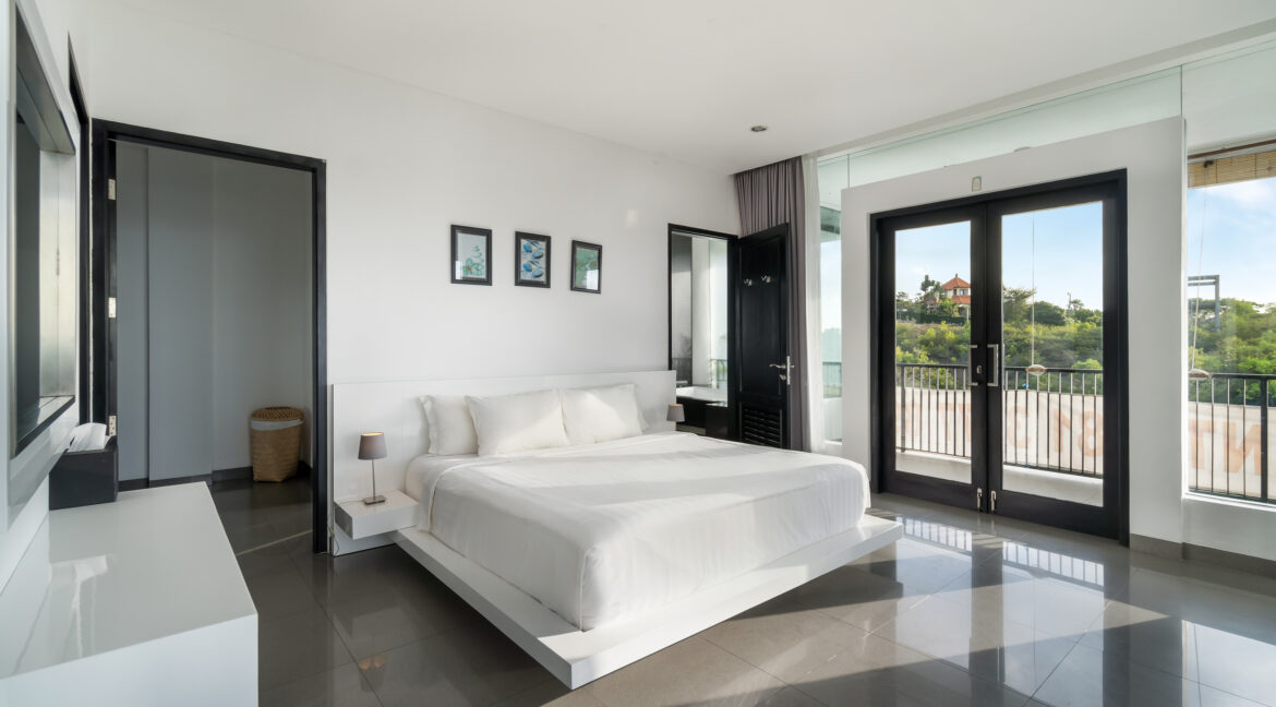 Ocean Height Bedroom A02
