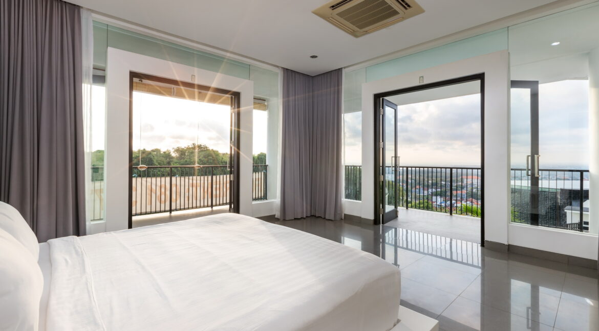 Ocean Height Bedroom A03
