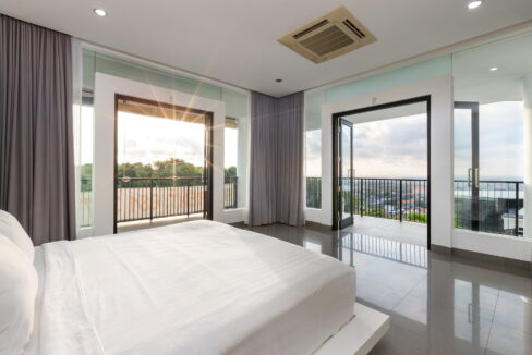Ocean Height Bedroom A03