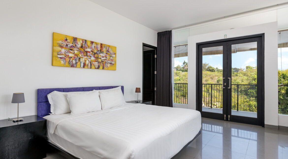 Ocean Height Bedroom B01