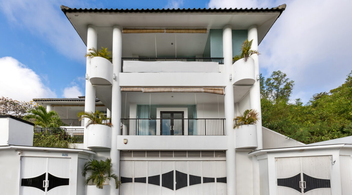 Ocean Height Entrance 02