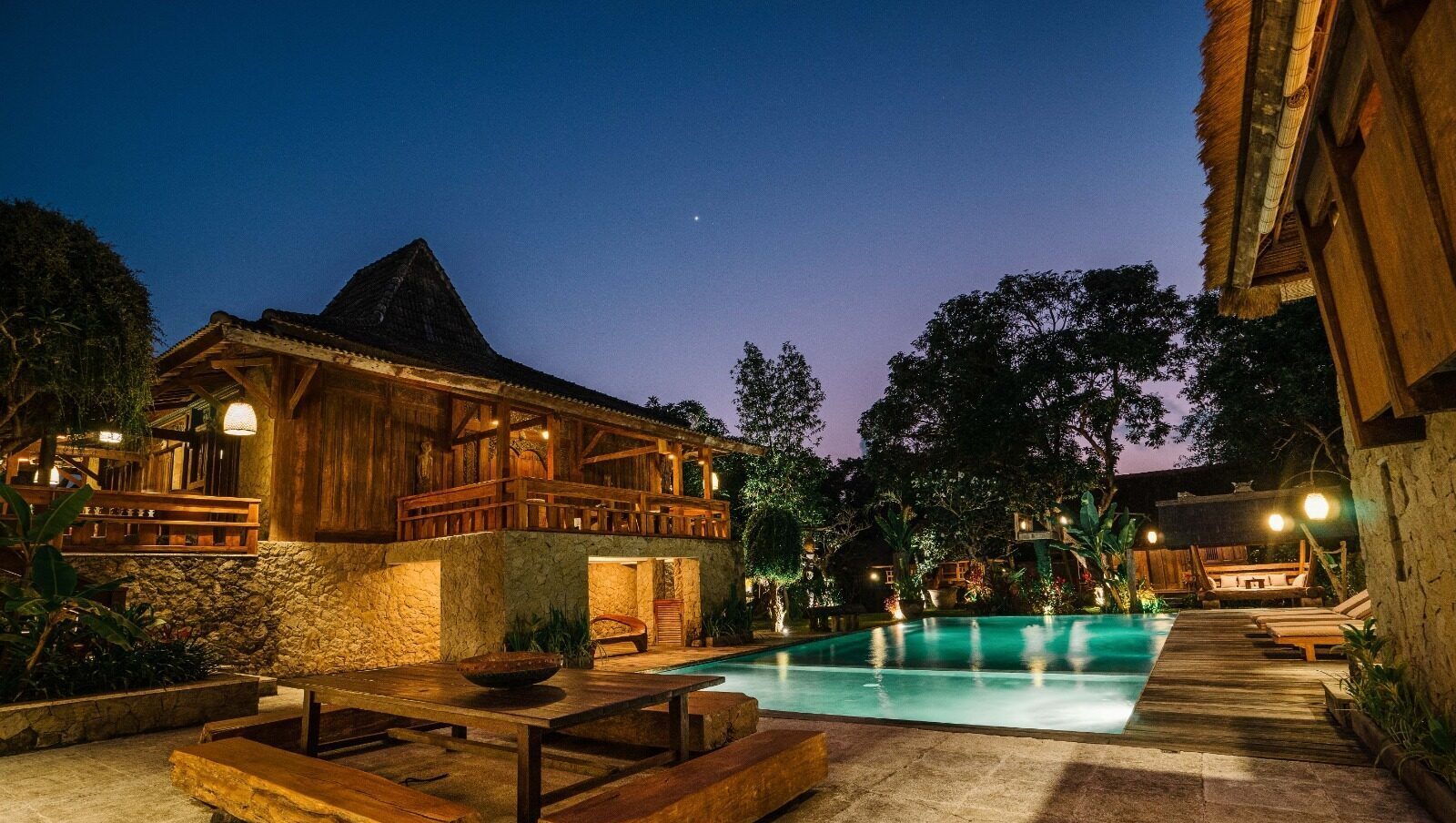 6-BEDROOM FREEHOLD VILLA — BERAWA